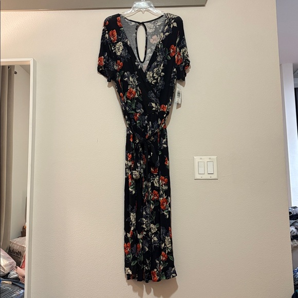 Torrid Culotte Jumpsuit in Super Soft Floral Black SZ 1X NWT - Picture 3 of 8